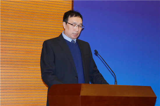 北京现代重庆工厂党委书记、副厂长李启和代表入驻企业发言
